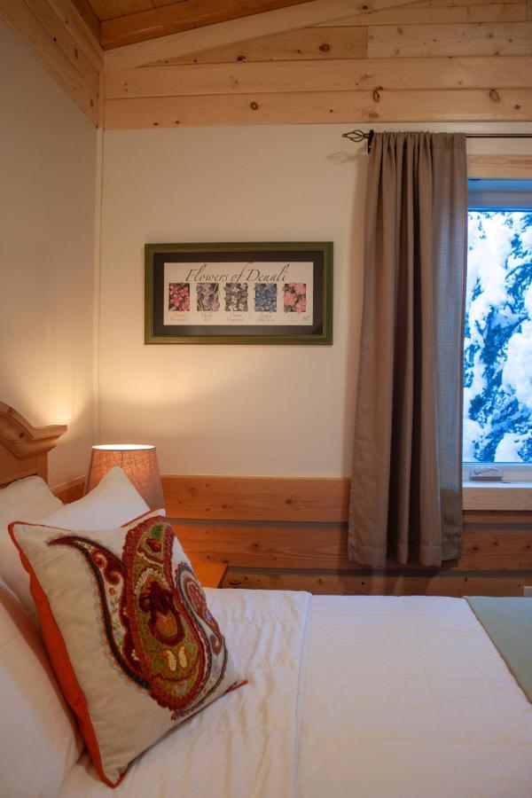 Denali Wild Stay - Moose Cabin, Free Wifi, 2 Private Bedrooms, Sleep 6 Healy Exteriör bild
